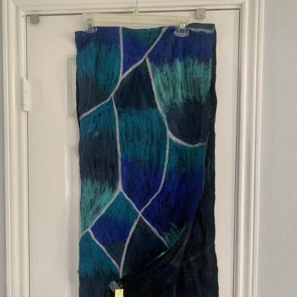 Vibrant blue and green handmade scarf NEW - Picture 1 of 2